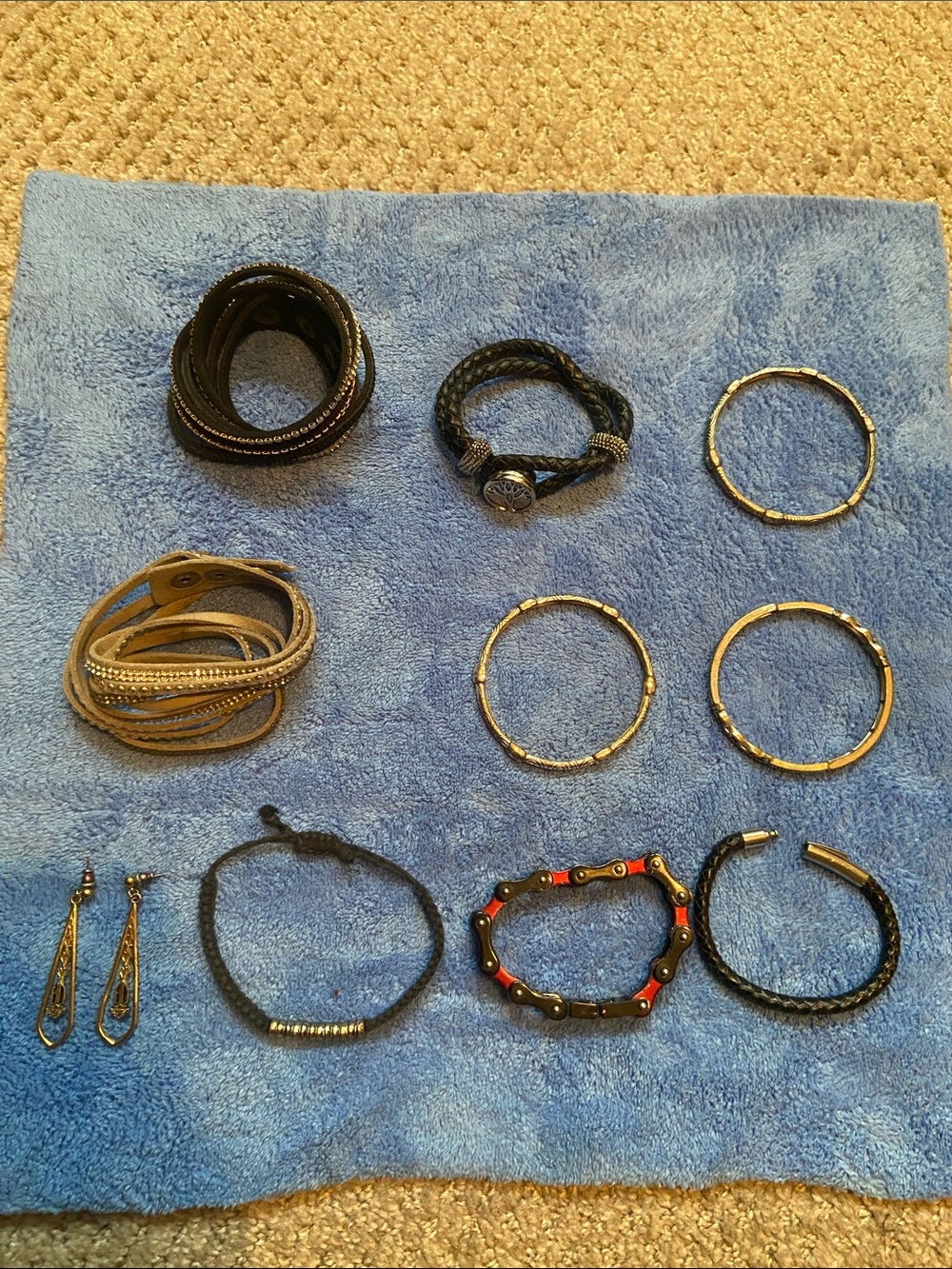 Women's  Black and Gold Mixed Bracelet Set